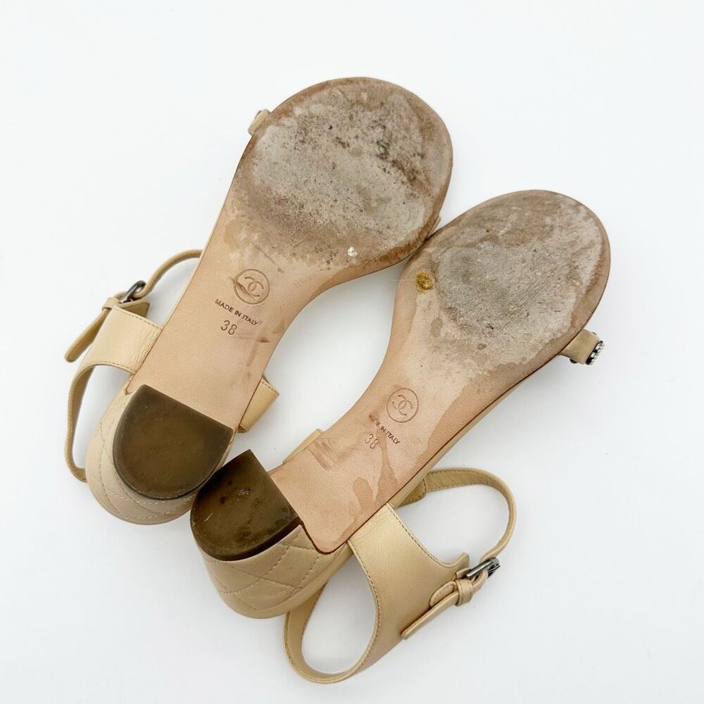 CHANEL Beige Chain Ankle Strap Heels Size 38 Interlocking Pearl CC Logo Sandals - Picture 12 of 13